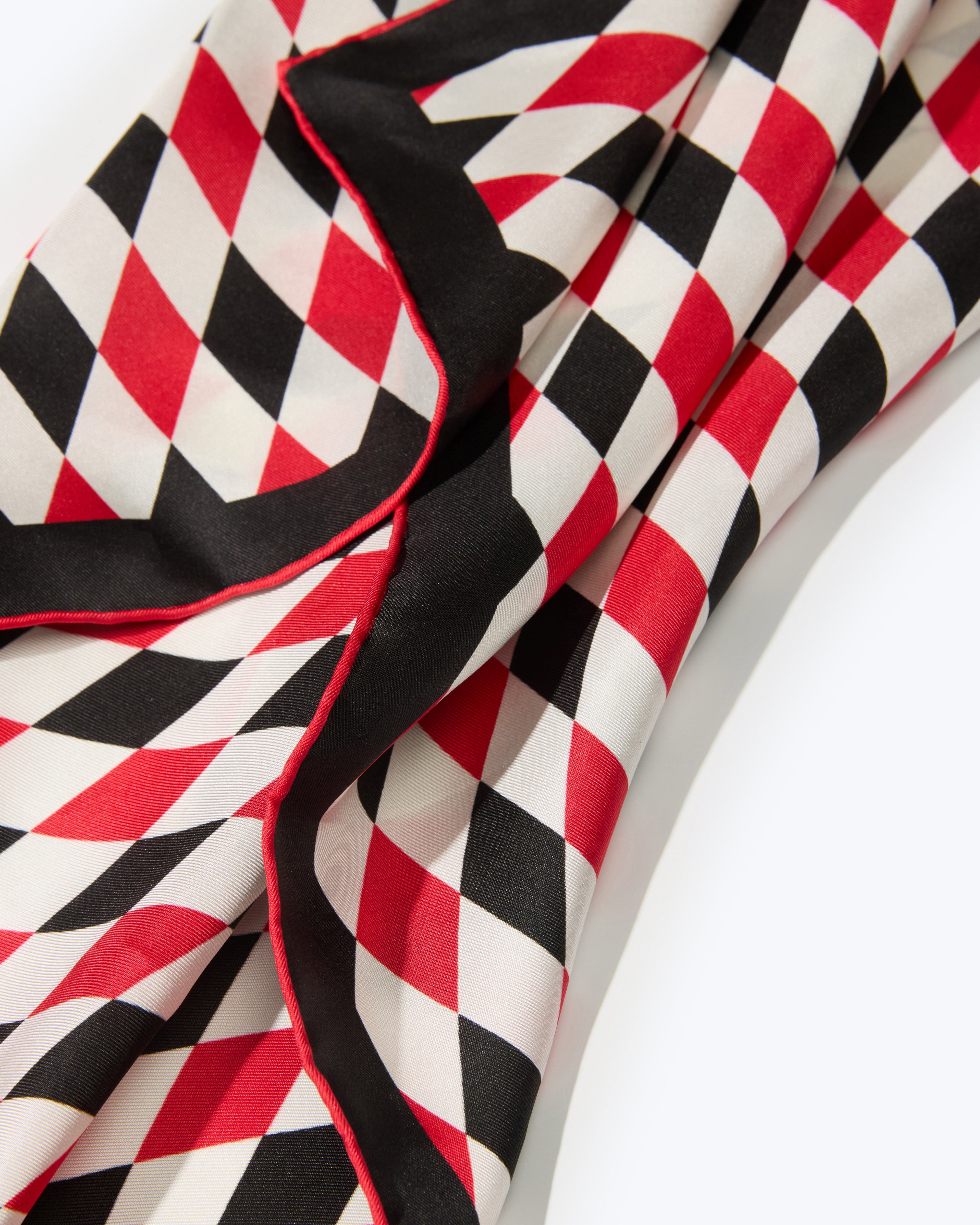 Diamond Silk Bandana - Red & Black