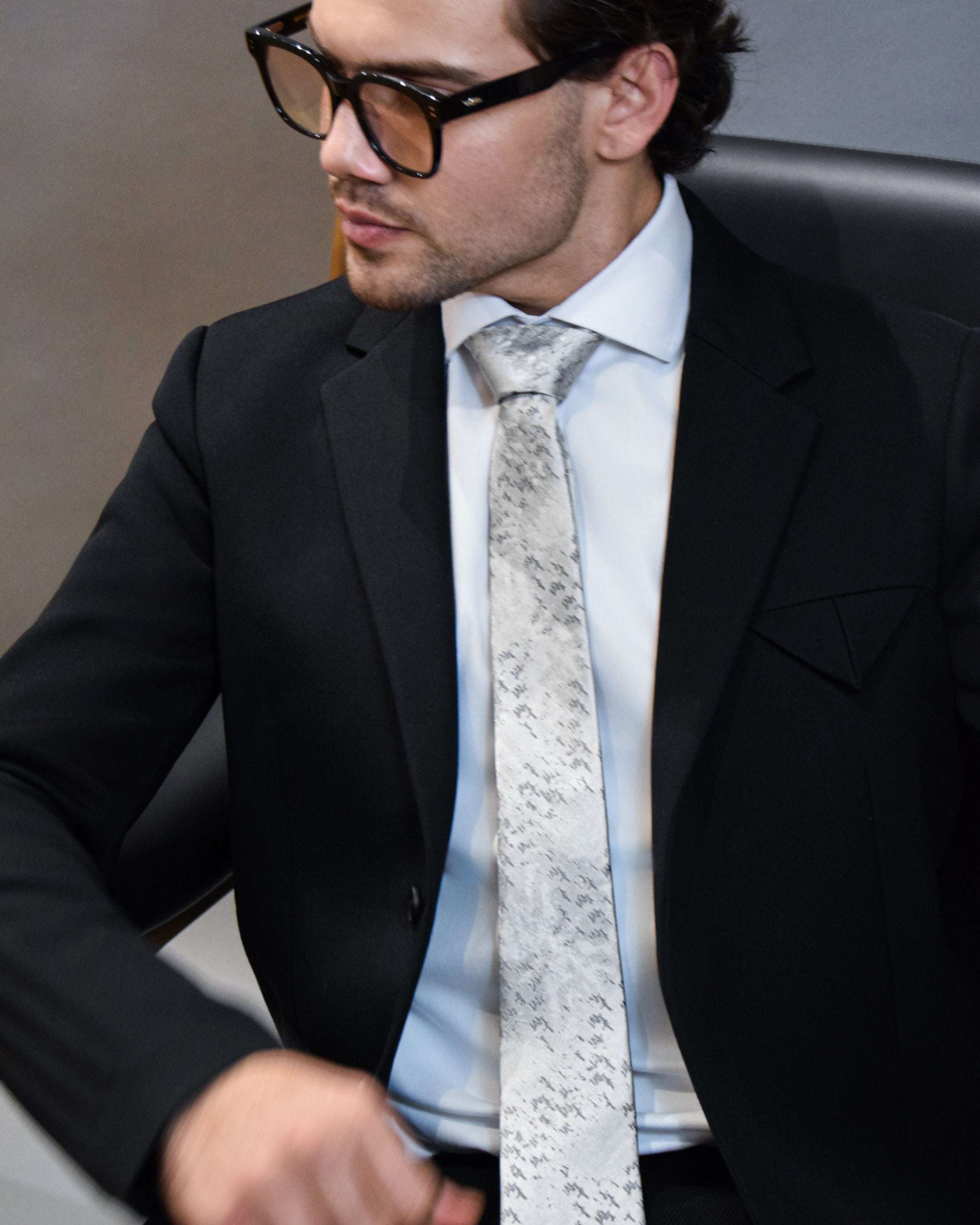 Modern Hatch Glacier-Grey Silk Tie - KNOTTERY & CO. Silk Tie